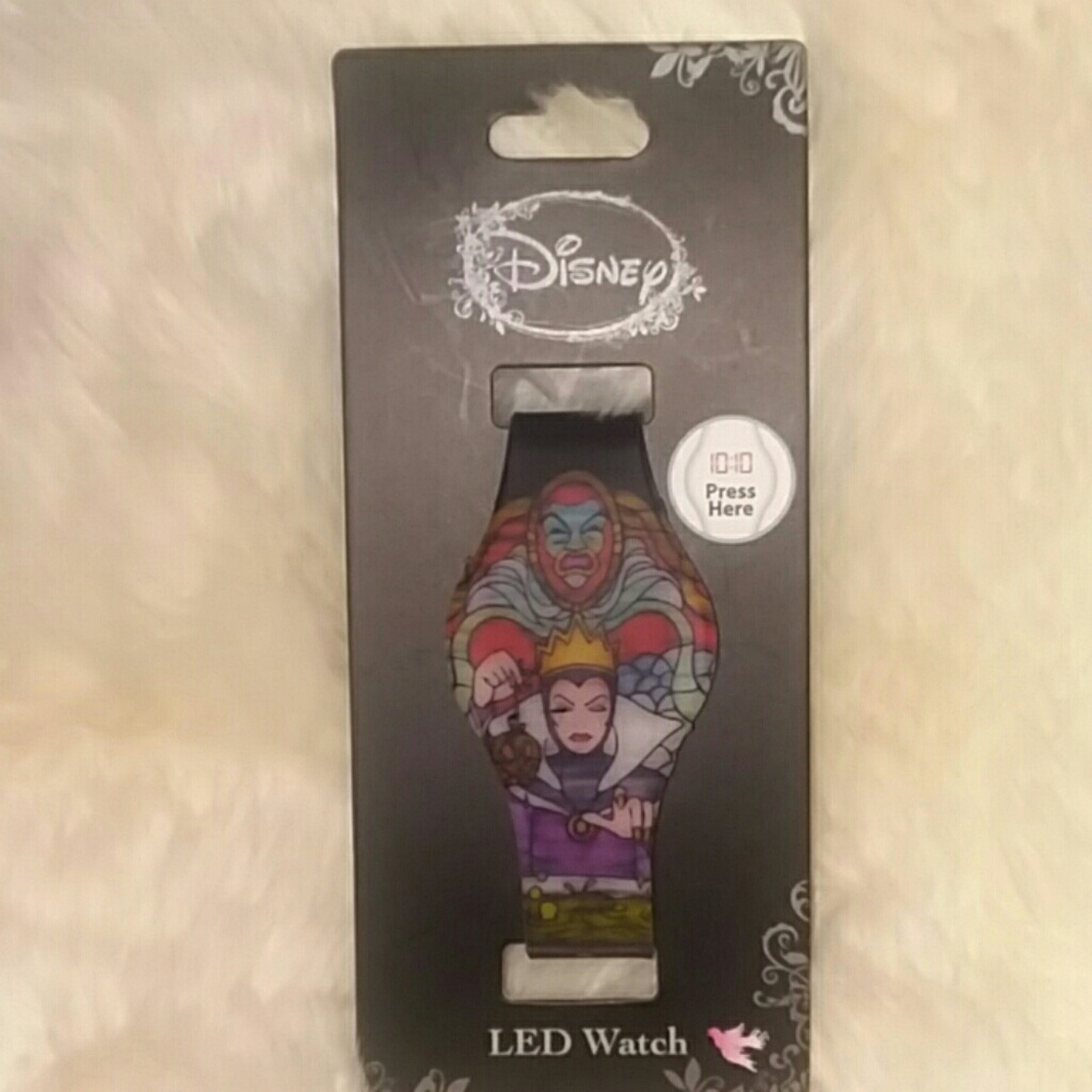 NWT Disney Snow White  LED Watch 6+ Cool